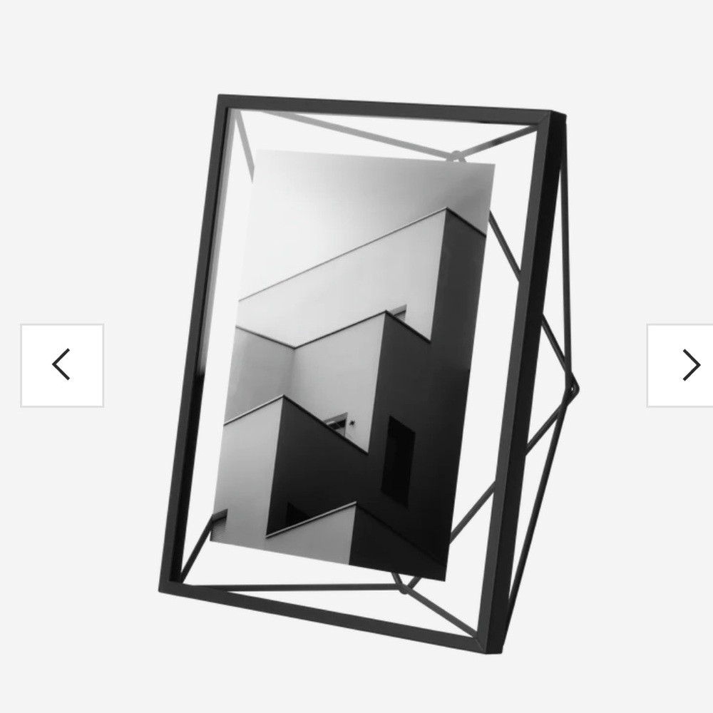 NWT Umbra PRISMA PICTURE FRAME in black 4x6 inches black
